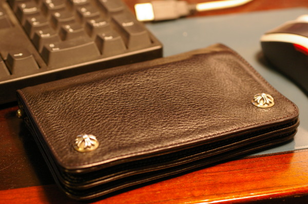クロムハーツの2ジップクロスボタンの財布を買いました | https://pnpk.net
